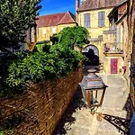 La Lanterne D'hotes Bed and breakfast 3*