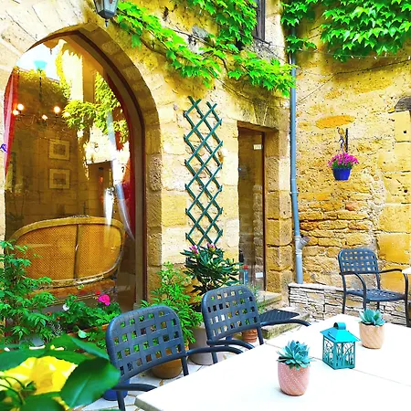 Couette-café La Lanterne 3*